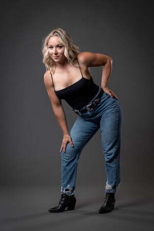 Taylor Wilde nude 6