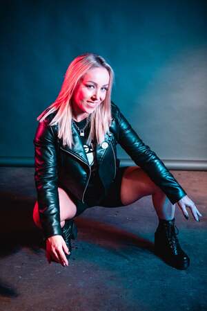 Taylor Wilde nude 7