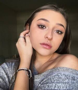 Teilor Grubbs nude 5