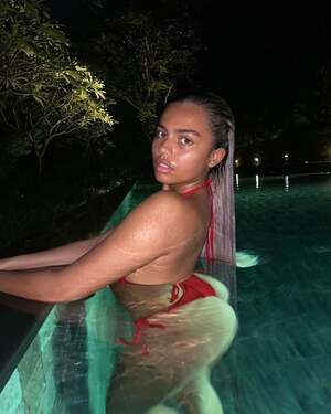Tennessee Thresher nude 5