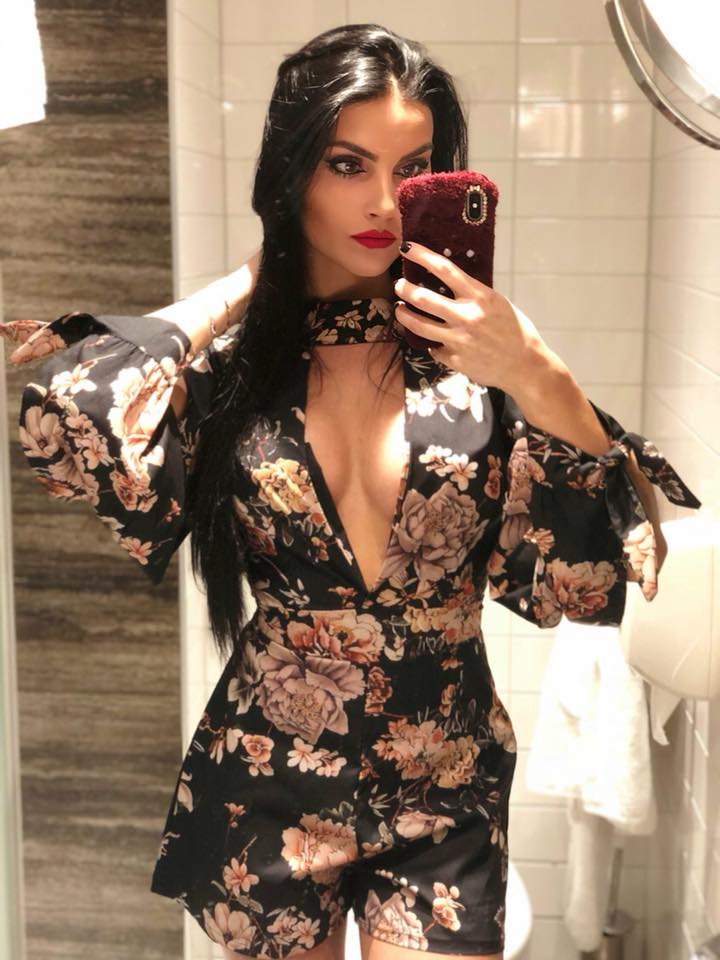 Teresa Langella nude 4