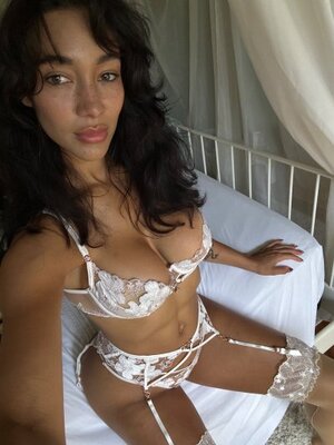 Tessa Zimmerman nude 3