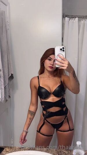 Thaissa Fit nude 11