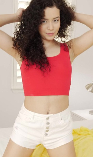 Thalia Diaz