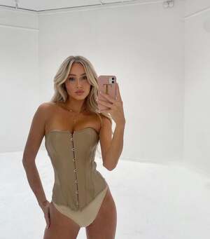 Thea Thompson nude 6