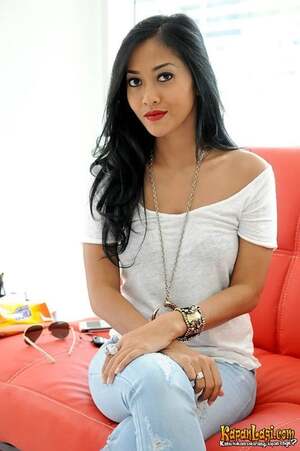 Tiara Lestari nude 6