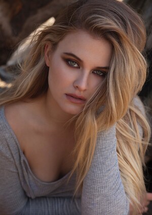 Tiera Skovbye nude 9