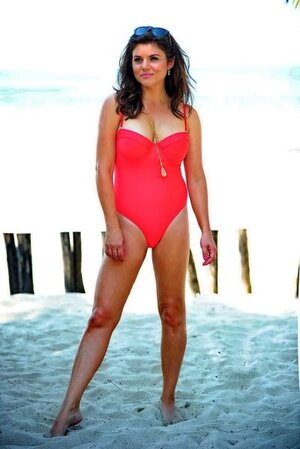 Tiffani Thiessen nude 2