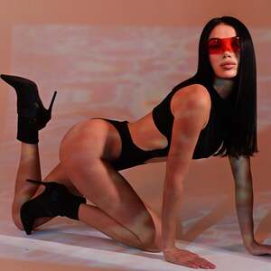 Tina Polinovskaya nude 12