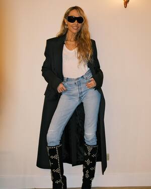 Tish Cyrus nude 3