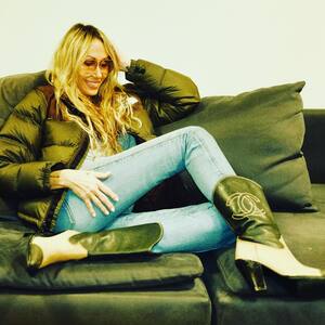 Tish Cyrus nude 7