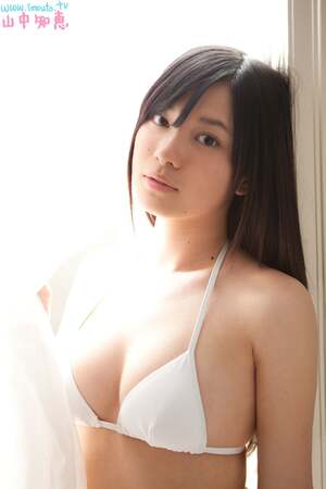 Tomoe Yamanaka nude 7