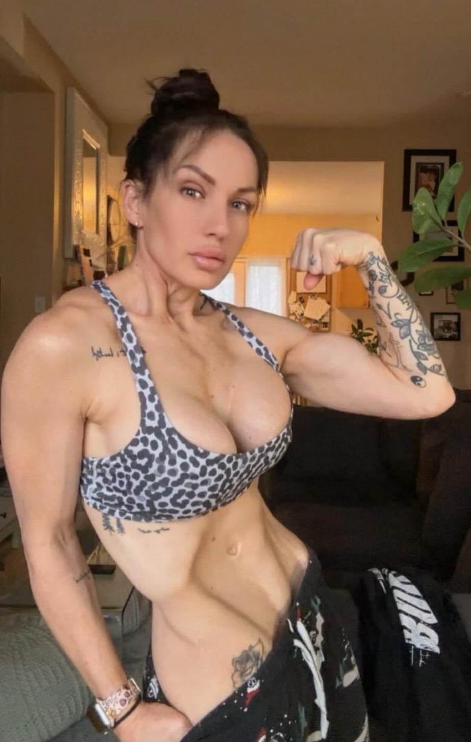 Toni Balony nude 11