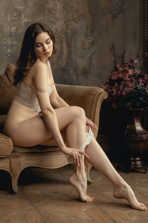 Tonya Novik nude 6