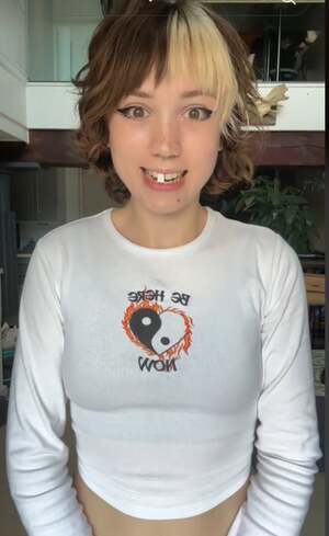 Toothless Teddie nude 11