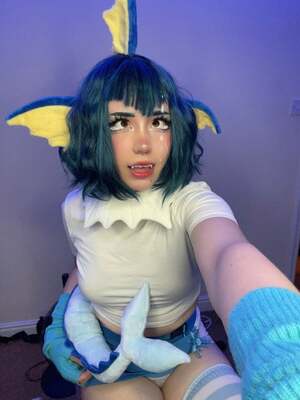 Toothless Teddie nude 12