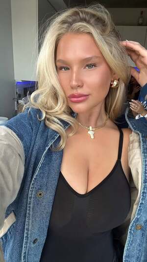 Tori Sternberg nude 10