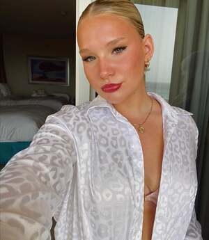 Tori Sternberg nude 6