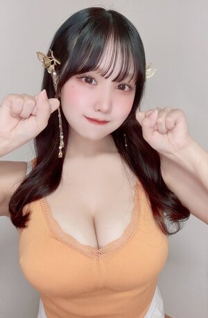 Towa Momoki nude 12