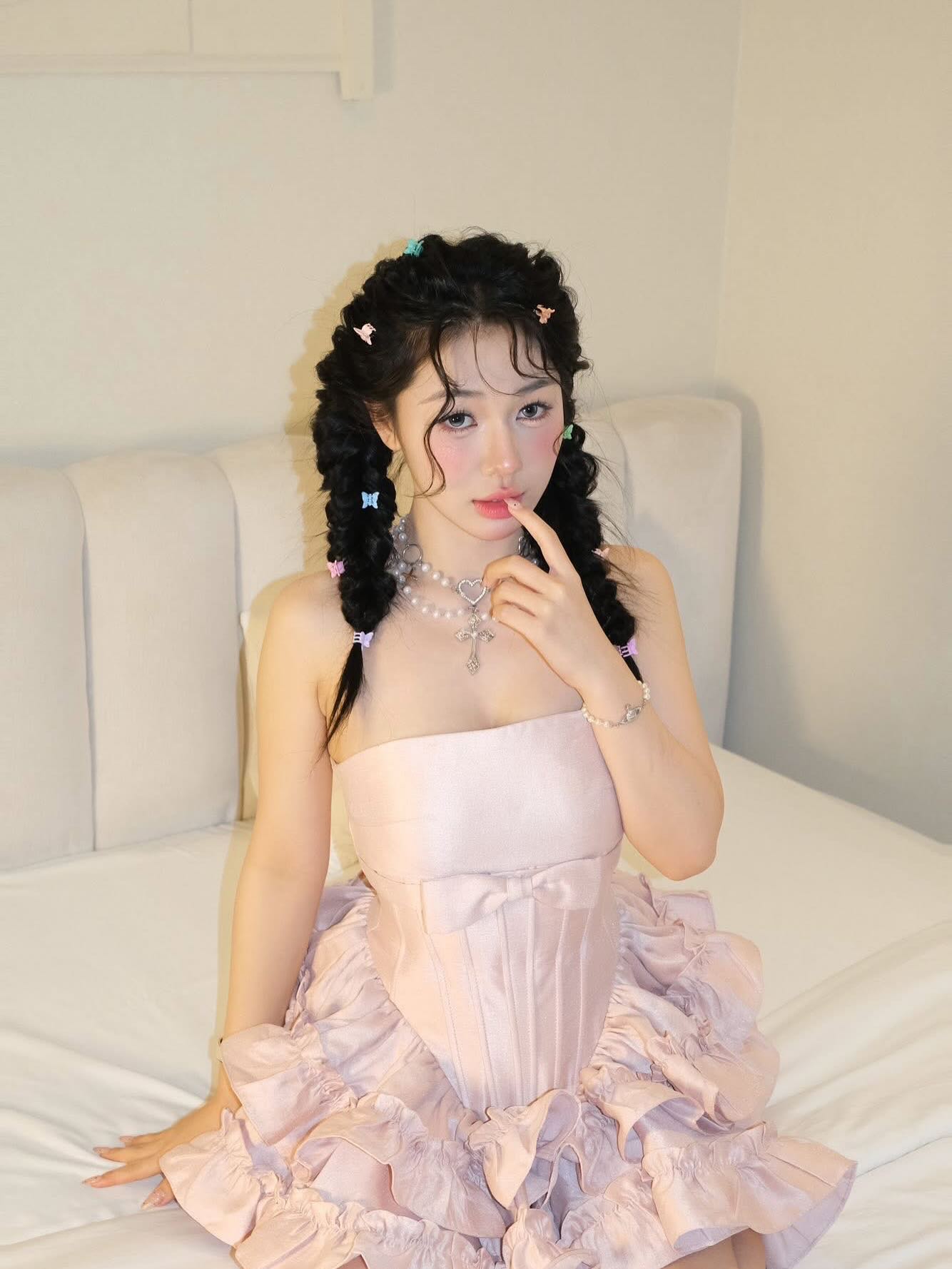 Tran Ha Linh nude 3