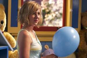 Traylor Howard nude 8