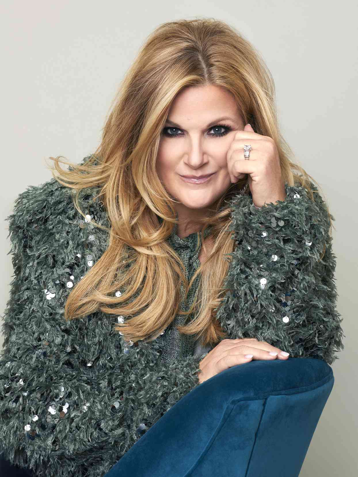 Trisha Yearwood nude 11