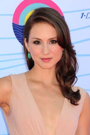 Troian Bellisario nude 9