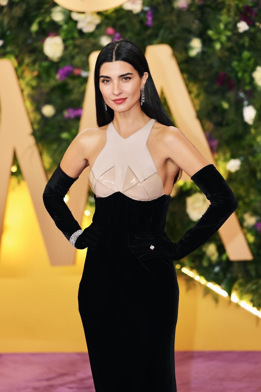 Tuba Buyukustun nude 2