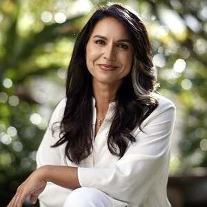 Tulsi Gabbard nude 8