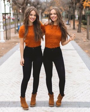 Twin Melody nude 9