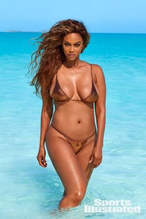 Tyra Banks nude 10
