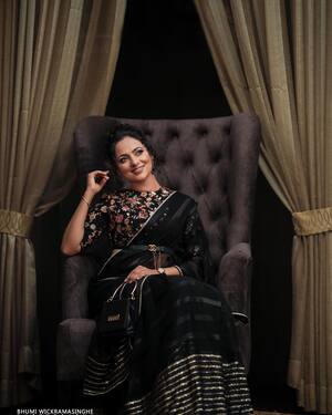Udari Warnakulasooriya nude 10