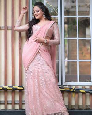 Udari Warnakulasooriya nude 3