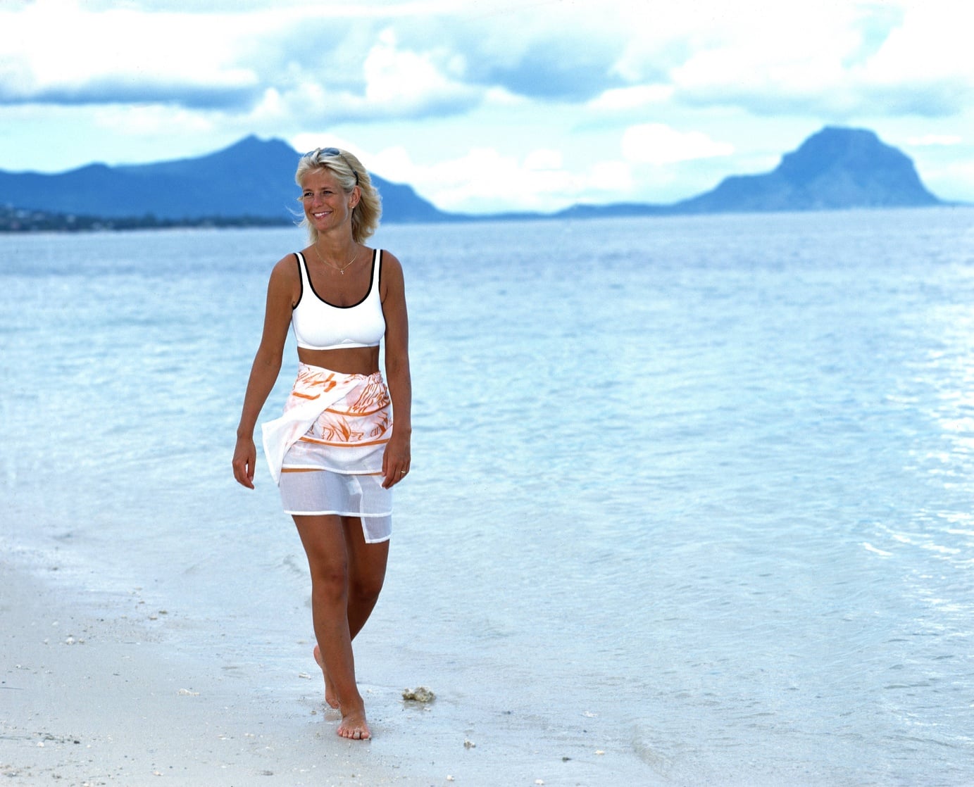 Ulrika Jonsson nude 6