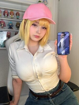 Upmina nude 9