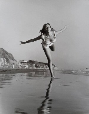Ursula Andress nude 9
