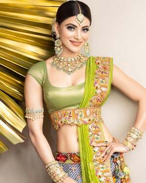 Urvashi Rautela nude 2