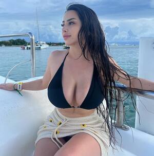 Vai Monroe nude 9