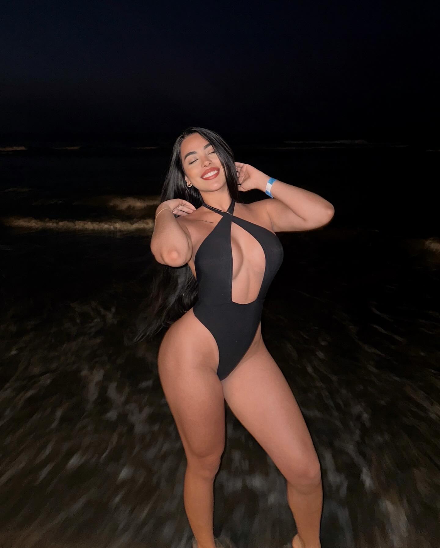 Valentina Abello nude 4