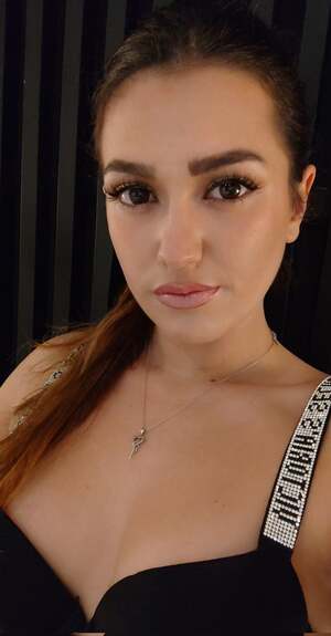Valentina La Piedra nude 12