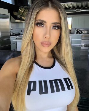 Valeria Orsini nude 6