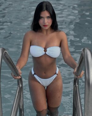Valeria Valentina nude 8