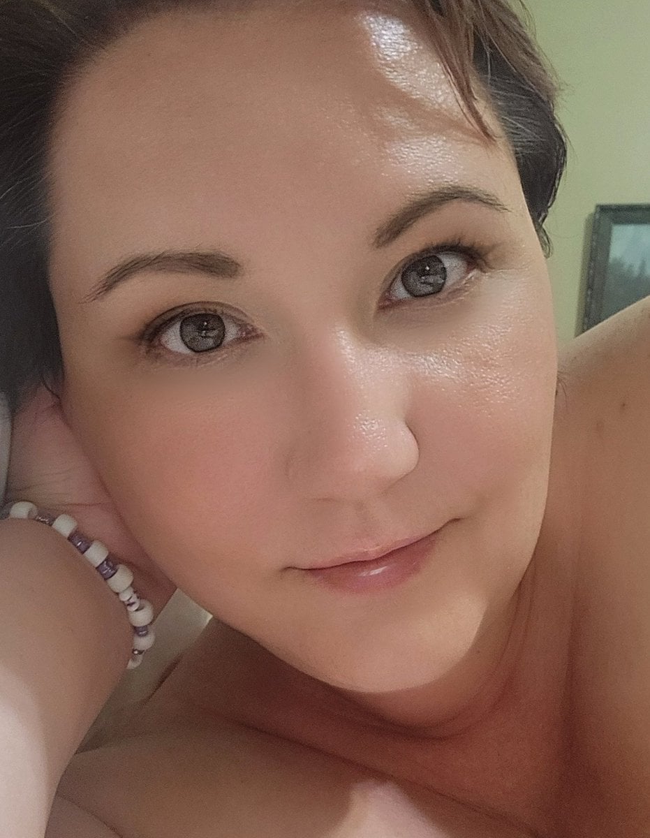 Valerie Belle
