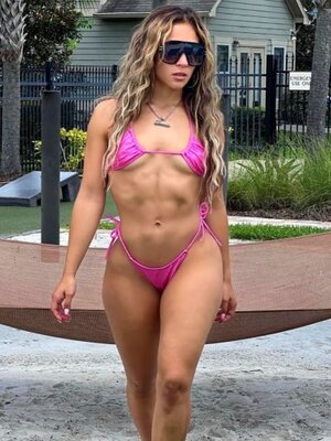 Valerie Loureda nude 12