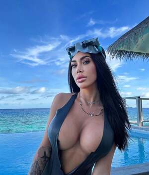 Vanessa Bentifeci nude 9
