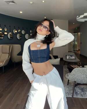Vanessa Chen nude 10