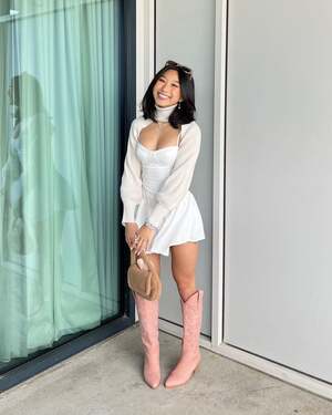 Vanessa Chen nude 9