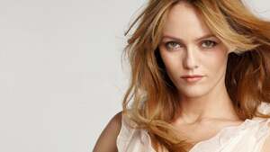 Vanessa Paradis nude 5