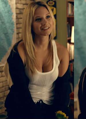 Vanessa Ray nude 5