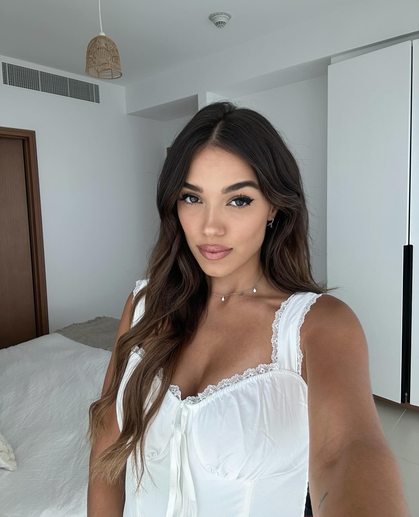 Vania Fernandes nude 4